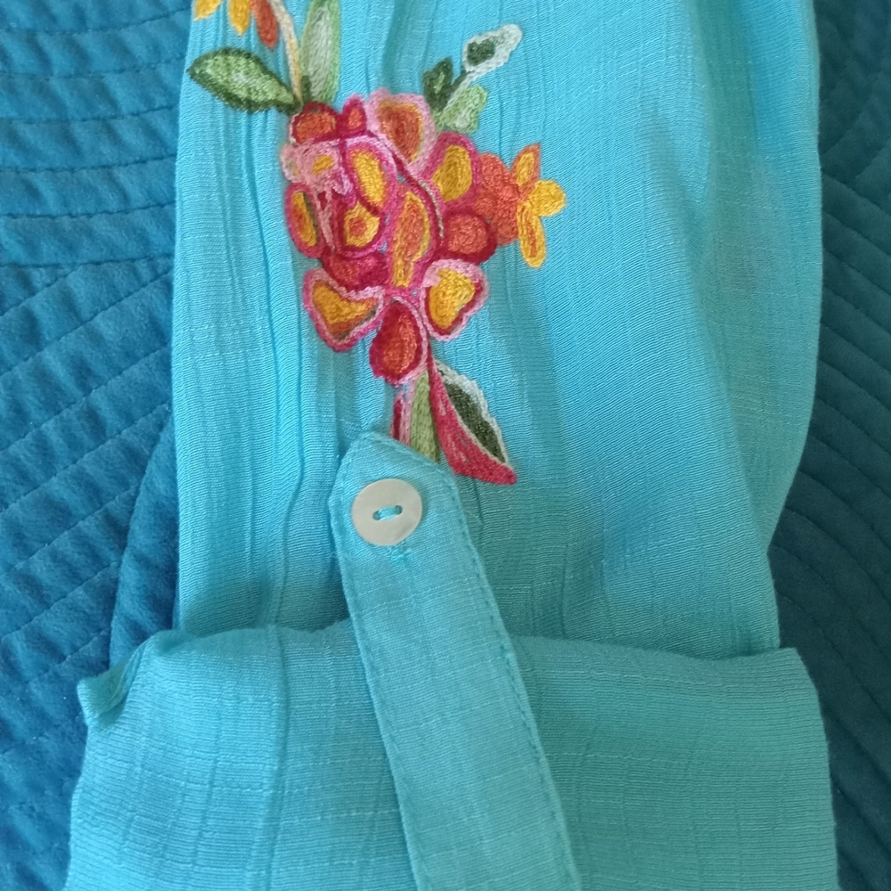 Figueroa & Flower Aqua Embroidered Boho Blouse - Picture 9 of 11